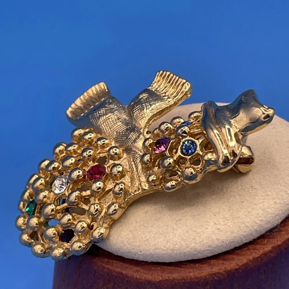 Vintage Gold Tone Snowman Brooch Pin Scarf Multi-Color Rhinestone Christmas Boho